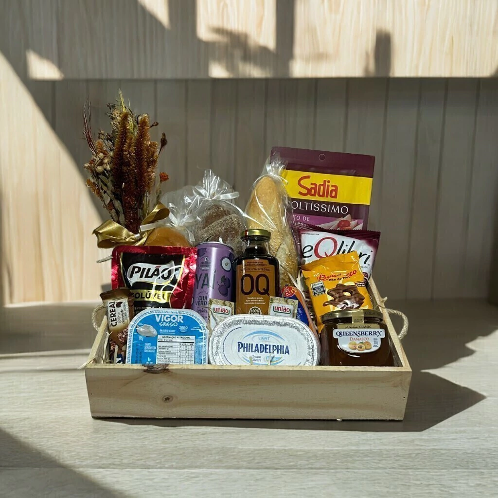 Cesta Prime (Cesta de cafévinho com flores)